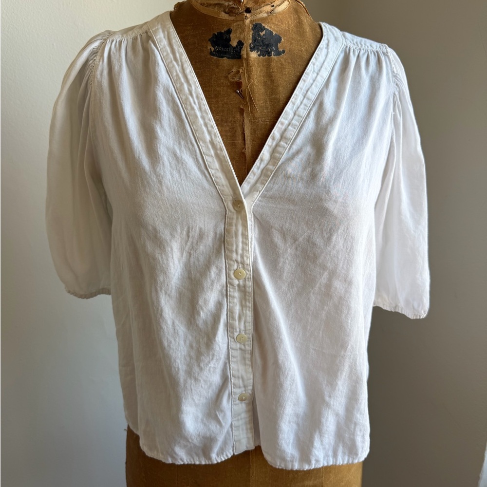 Xirena  White V-Neck Button Front Women’s Top Size Small
